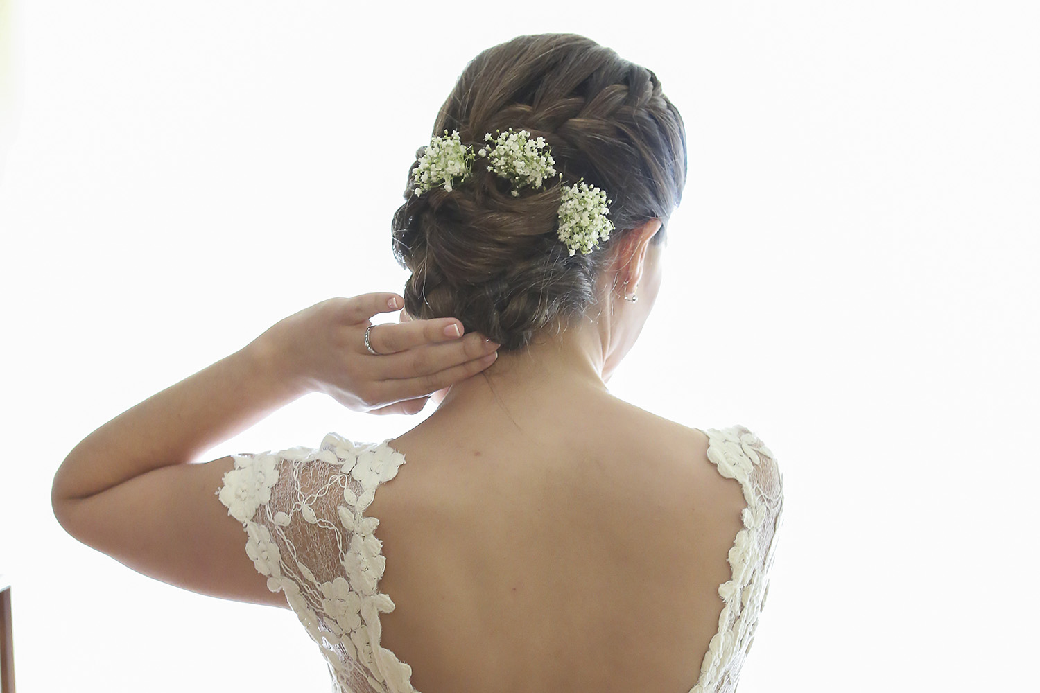 recogido novia con trenza bajo elegante sencillo madrid malaga toledo